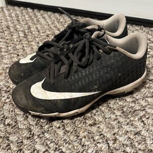 Nike Black and White Athletic Cleats